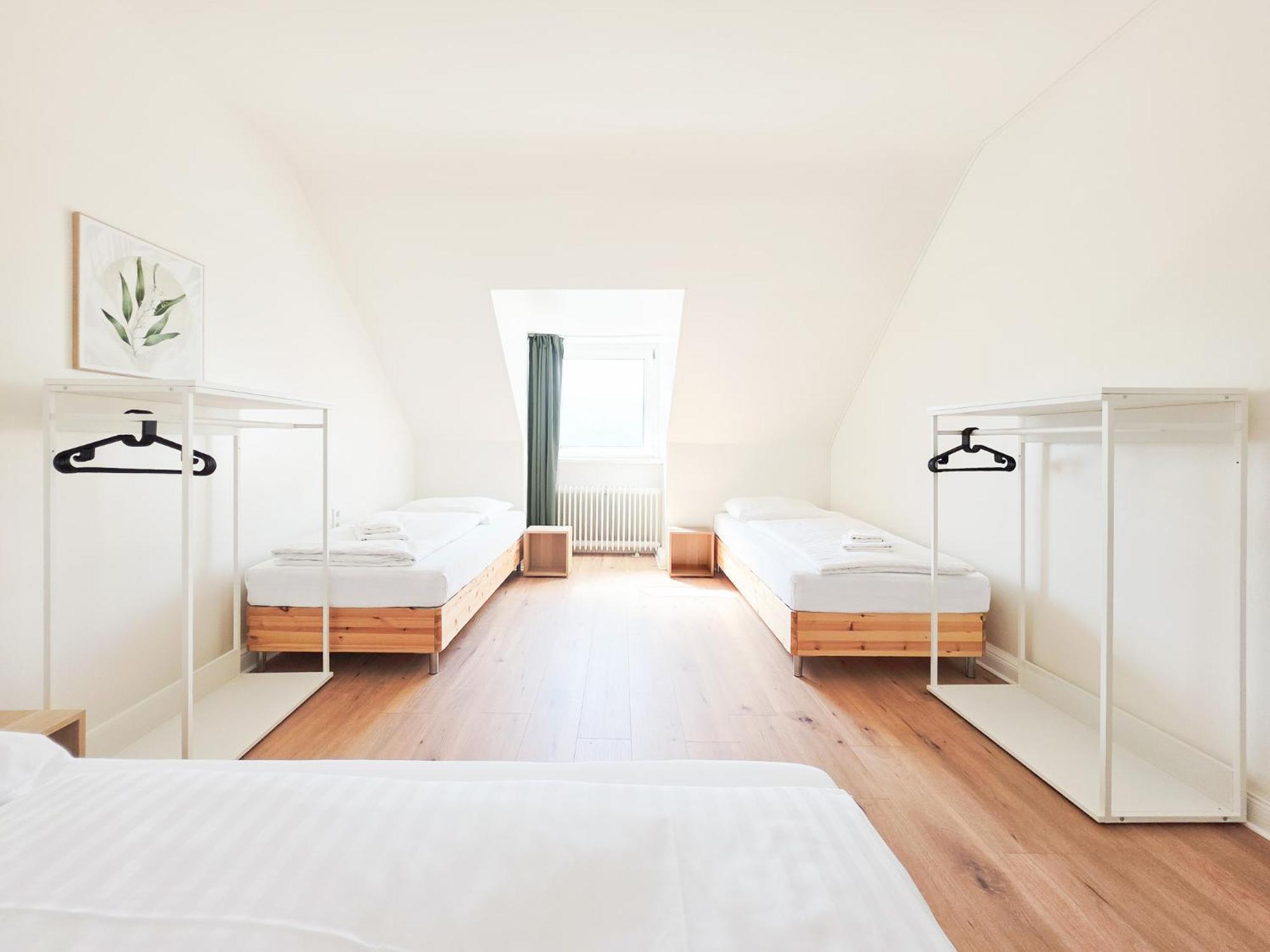 Apartment Tolstov - 3 Attic - Kitchen - 5 Min To Messe Dus